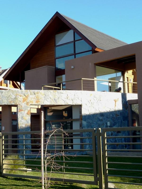 Casa Henriquez Lazcano